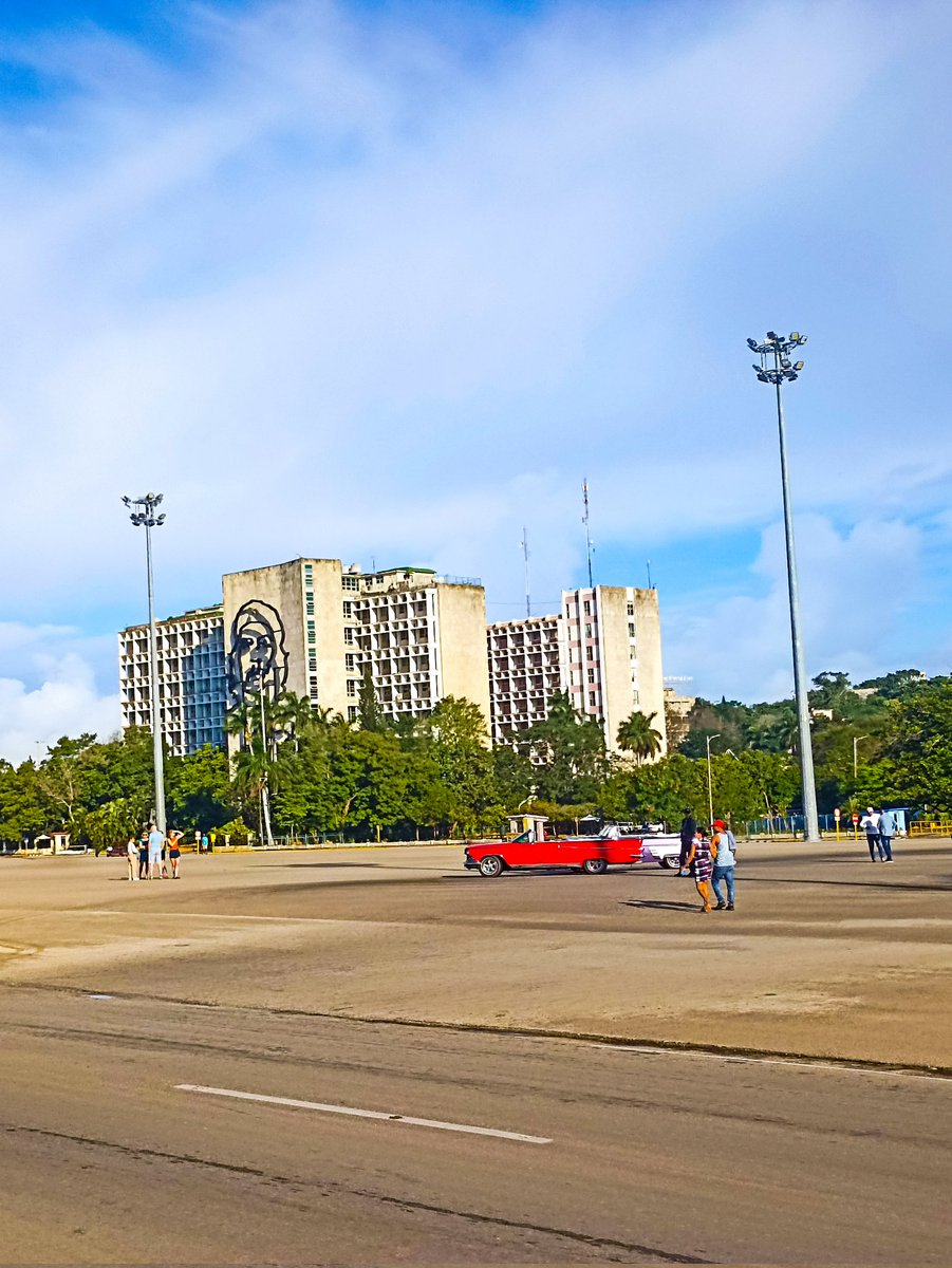 Frank16726439's tweet photo. "La Habana no se describe, se siente; no se visita, se vive."

Bella La Habana. https://t.co/F6xG7jD8tV