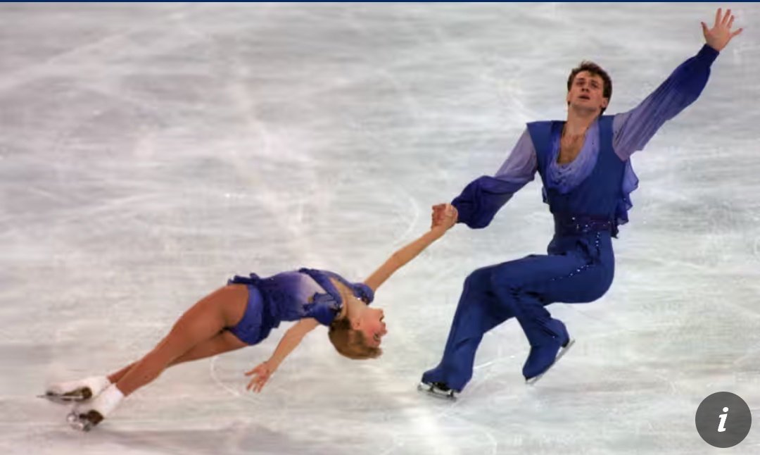 thelastshow's tweet photo. Ice skating coaches and 1994 world pairs champions Yevgenia Shishkova and Vadim Naumov were on plane that collided with a Black Hawk chopper in Washington DC. Their son Maxim Naumov had competed at US figure skating championship in Wichita but was not on board!

#planecrash #RIP https://t.co/uv52KYOIot