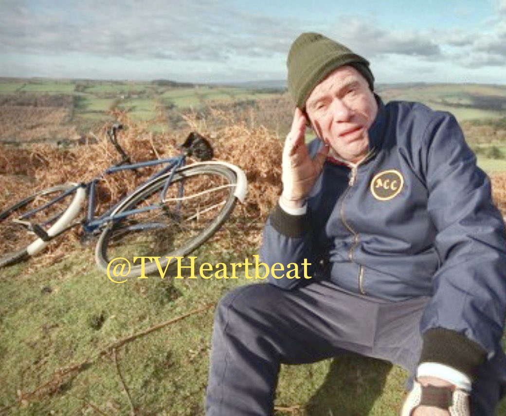 TvHeartbeat's tweet photo. For #ThrowbackThursday; from series 9, episode ‘The Good Doctor’ - first broadcast 25 years ago today! Love this photo of Alf after his mishap on his bike! #WilliamSimons #AlfVentress #Heartbeat 💙 https://t.co/H9oIt8eUuf