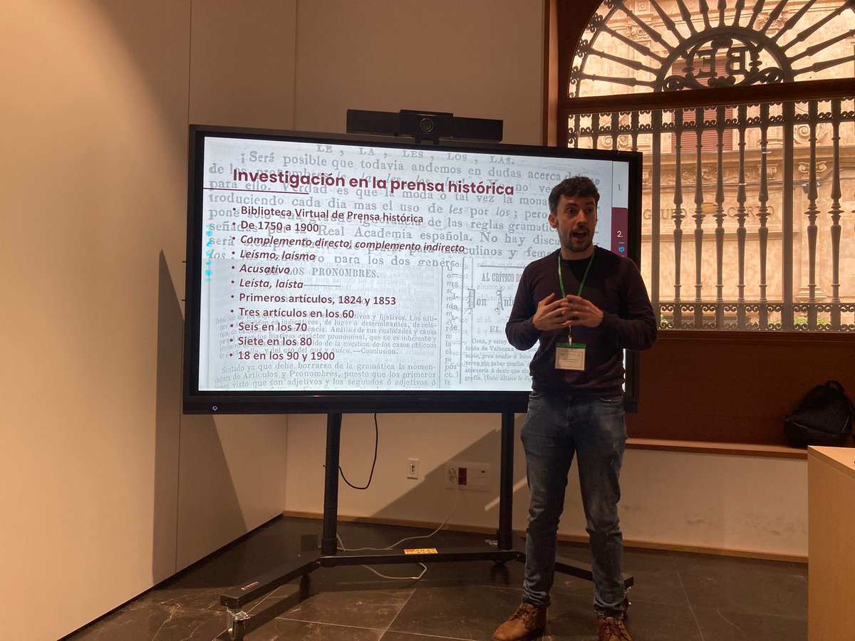El doctor Fernández Collantes (@USAL) presentó “El papel de la prensa en los debates sobre leísmo y laísmo del siglo XIX”