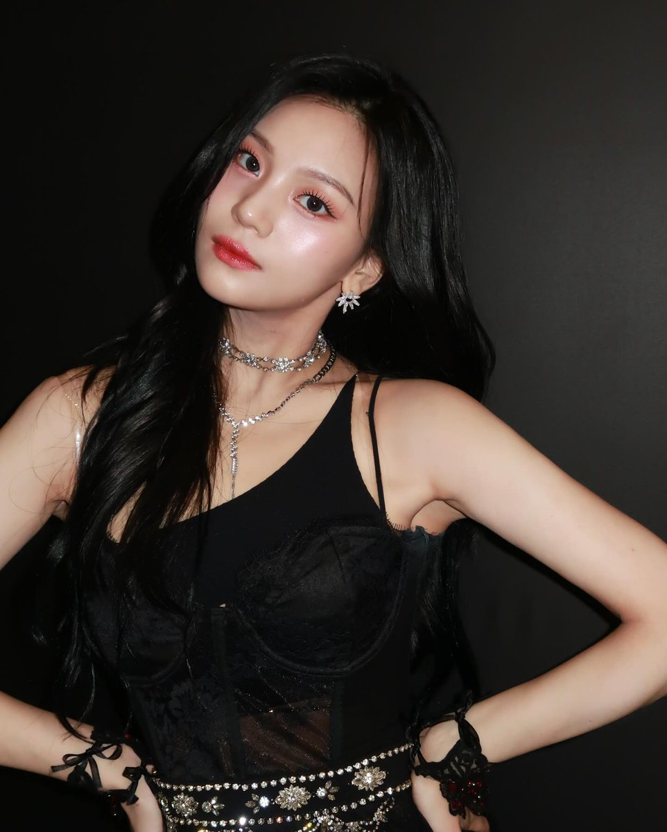 GFcollector_'s tweet photo. 홍익인간의 정신을 발휘하여...제발 요즘 엄지 폼 미친거 세상 사람들이 다 알았으면 좋겠음. 혼자 보기 아까워서 발동동 https://t.co/XOSVgCMgak