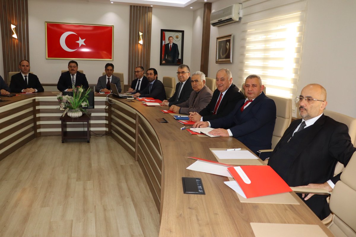 Sakarya İl Millî Eğitim Müdürlüğü (@sakaryamem) on Twitter photo İl Millî Eğitim Müdürümüz Coşkun Bakırtaş (<a href="/coskunbakirtas/">Coşkun BAKIRTAŞ</a>)başkanlığında, İl Milli Eğitim Müdürlüğü yöneticilerinin katılımıyla eğitim-öğretim faaliyetlerinin değerlendirilmesi amacıyla toplantı gerçekleştirildi.
📍<a href="/sakaryamem/">Sakarya İl Millî Eğitim Müdürlüğü</a> Toplantı Odası
<a href="/tcmeb/">Millî Eğitim Bakanlığı</a>
<a href="/Yusuf__Tekin/">Yusuf Tekin</a>
<a href="/dogan_rahmi/">Rahmi Doğan</a> İl Millî Eğitim Müdürümüz Coşkun Bakırtaş (<a href="/coskunbakirtas/">Coşkun BAKIRTAŞ</a>)başkanlığında, İl Milli Eğitim Müdürlüğü yöneticilerinin katılımıyla eğitim-öğretim faaliyetlerinin değerlendirilmesi amacıyla toplantı gerçekleştirildi.
📍<a href="/sakaryamem/">Sakarya İl Millî Eğitim Müdürlüğü</a> Toplantı Odası
<a href="/tcmeb/">Millî Eğitim Bakanlığı</a>
<a href="/Yusuf__Tekin/">Yusuf Tekin</a>
<a href="/dogan_rahmi/">Rahmi Doğan</a>