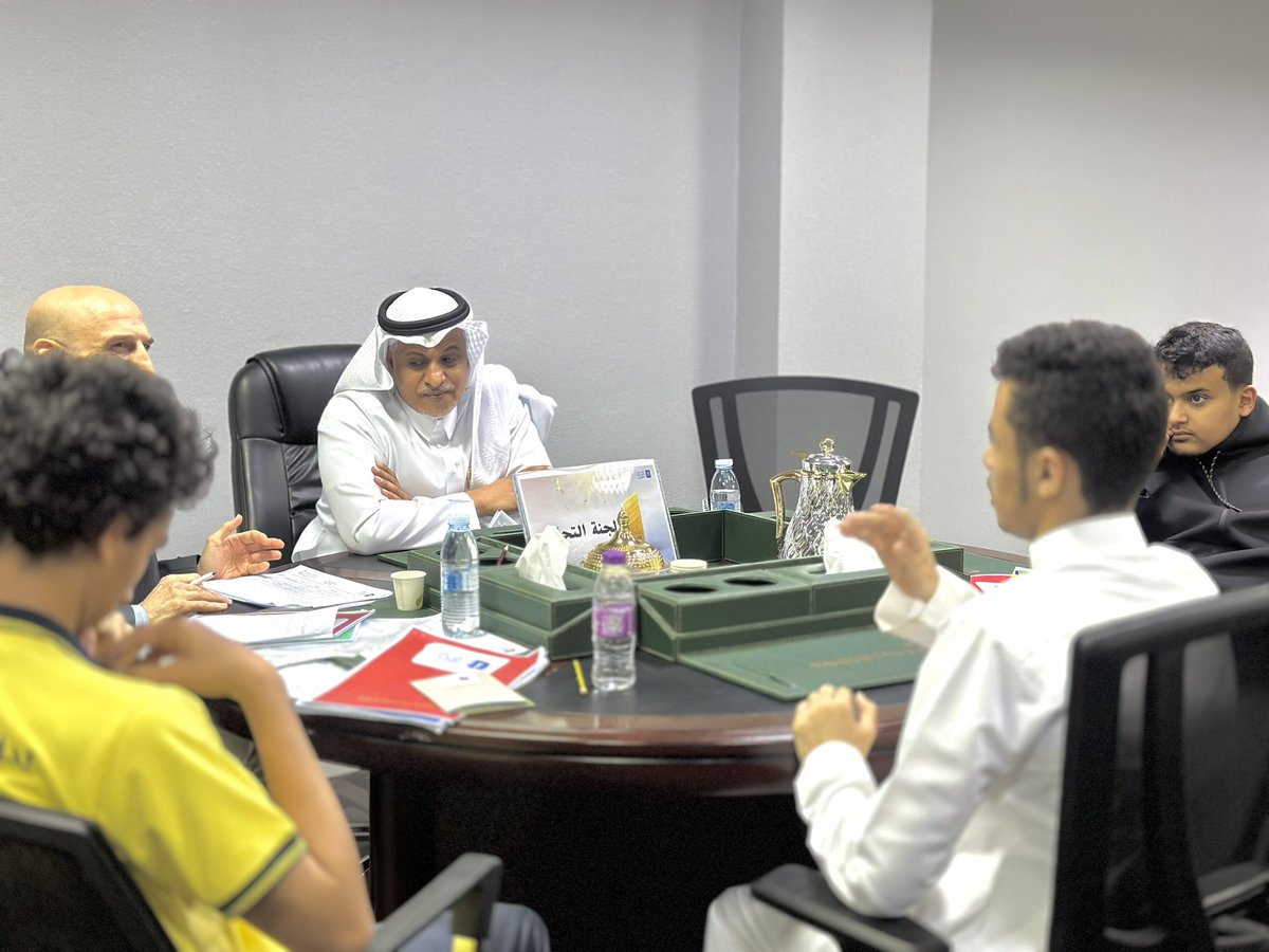 صور 📷| 

مشاركة الطالب/ عبدالله الزهراني 
بمدارس منار التفوق الأهلية 
في مسابقة " تحدي القراءة العربي " 
في دورته التاسعة.