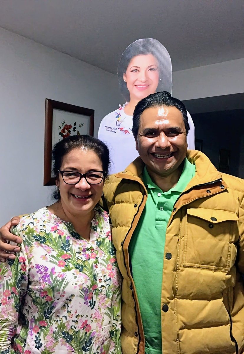 raoulvargas's tweet photo. Así te recuerdo siempre queridísima hermana Martha Hilda González Calderón: con esa mirada y esa sonrisa que reflejan la grandiosidad de tu alma. https://t.co/uURM8c9WFS