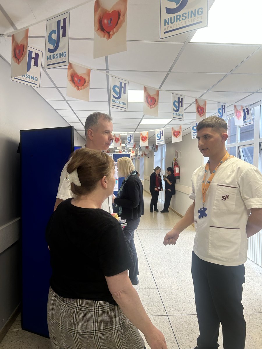stjamesdublin's tweet photo. 2024, a year of innovation and transformation💡

The Surgical Inpatient Nursing teams hosted a showcase event to highlight all the quality improvement projects that were implemented over the course of the last twelve months🏥

Congrats to all teams🥳🙌

#Innovatoin #PatientFirst https://t.co/8E6NYHJKvZ