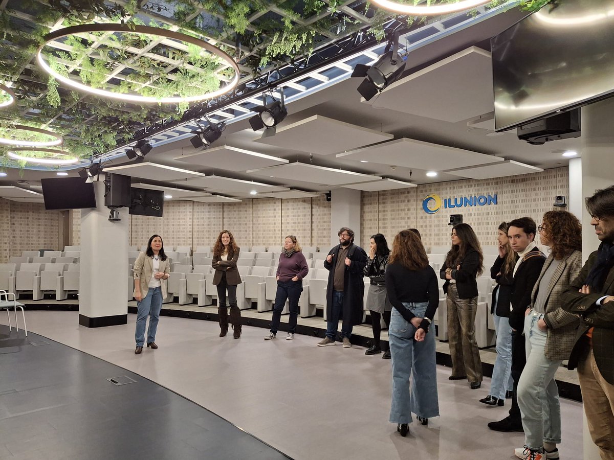 Esta mañana, el grupo de trabajo de ADC #ComunicaciónInclusiva y #Accesible se ha reunido en Torre ILUNION de la mano de nuestra socia @ilunion_com, con <a href="/AcentoCe/">AcentoenlaCé</a>, <a href="/Archetype_ES/">Archetype España</a>, <a href="/BERBEScom/">BERBĒS</a>, <a href="/canelaagency/">Canela</a>, #DLaundry, <a href="/interprofitcom/">Interprofit</a>, <a href="/LFChannel/">LFChannel</a>, <a href="/marco_agency/">MARCO</a> y <a href="/NotaBeneRP/">Nota Bene</a>