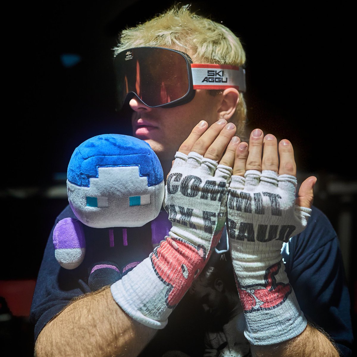 Ski Aggu tweet media