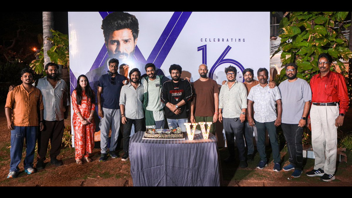 ramk8060's tweet photo. A milestone to cherish! ⭐ 

 #16YearsOfVishnuVishal had a special celebration on the #OhoEndhanBaby sets yesterday 💥

#VVStudioz #VishnuVishal #VV16 #VV https://t.co/XUDDzeNRoh