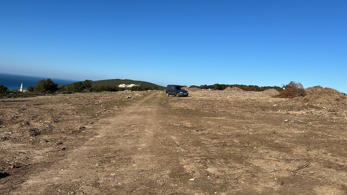 Bayos_Schraube's tweet image. ✅ Im Moment starten wir ein Projekt in Kroatien auf der abgelegenen Insel Unije. Die Lieferung der Schraubfundamente erfolgt derzeit. 

✅ Hiermit möchten wir darauf hinweisen, dass wir Solarprojekte wirklich unter allen Bodenbedingungen realisieren können.

#Bayos #Energiewende
