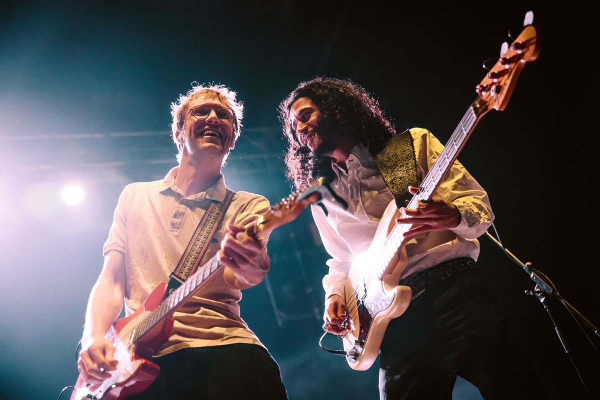enderrock's tweet photo. 💥@LaLudwigBand inaugurarà el @vidafestival 2025 amb una banda de setze músics, entre els quals hi ha @tartarelena, #MeritxellNeddermann, @AlbaArmengou, #EvaFernandez i #IreneReig.
https://t.co/T06XnQsW15 https://t.co/s7QKdaJvIr