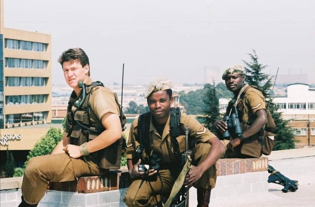 Geschichtsschreibung tweet media