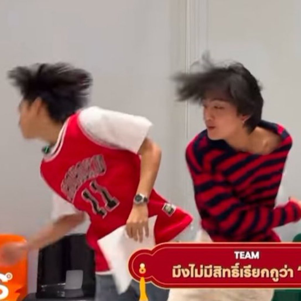 luvu23sept's tweet photo. คนแสดง                                              คนดู https://t.co/Hhp8ZlouEO