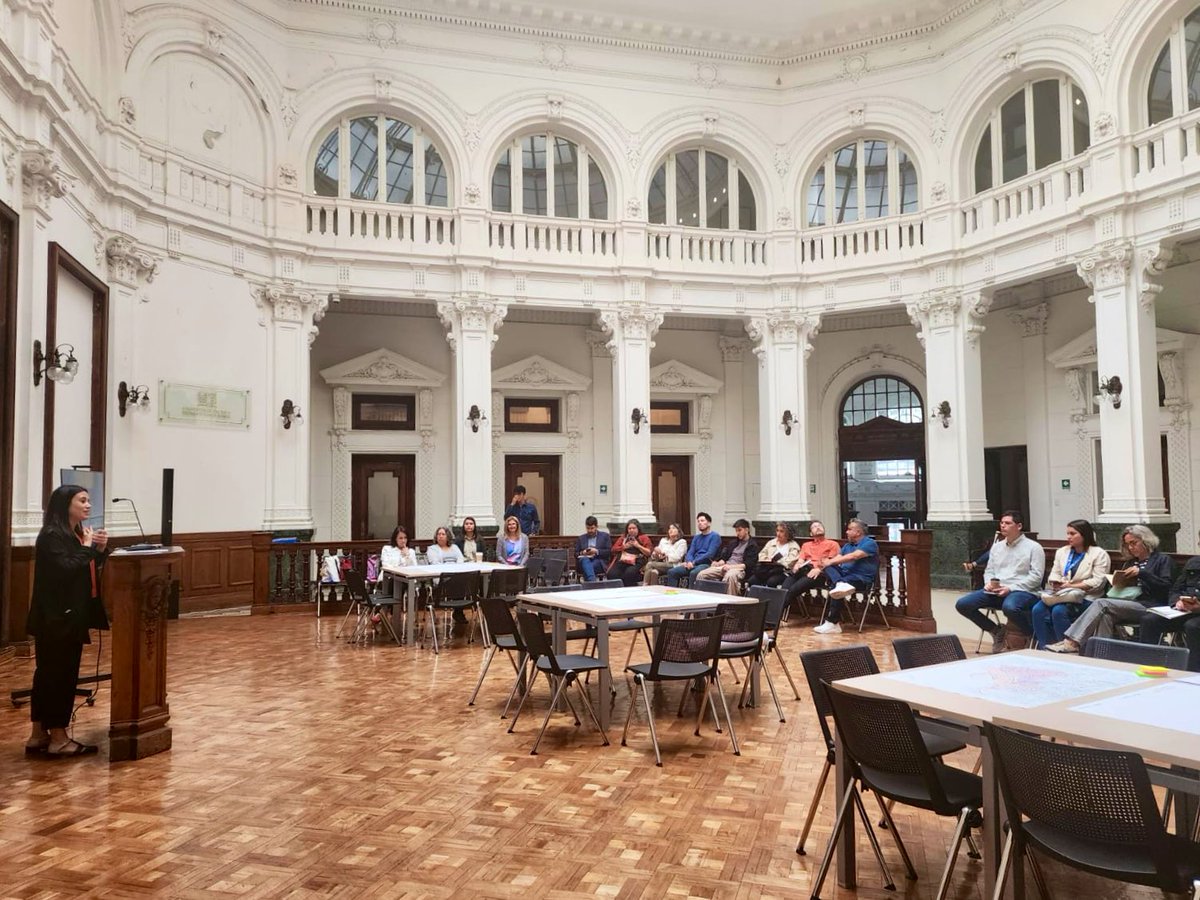 UNESCOSantiago's tweet photo. 📣 En Valparaíso, celebramos el Taller de Fortalecimiento de la Gestión de Riesgo de Incendios, desarrollado en el marco de un proyecto financiado por el Fondo de Emergencia de la UNESCO (HEF), para conservación del #PatrimonioCultural. https://t.co/Z7N3T1OA55