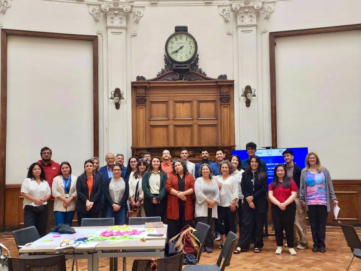 UNESCOSantiago's tweet photo. 📣 En Valparaíso, celebramos el Taller de Fortalecimiento de la Gestión de Riesgo de Incendios, desarrollado en el marco de un proyecto financiado por el Fondo de Emergencia de la UNESCO (HEF), para conservación del #PatrimonioCultural. https://t.co/Z7N3T1OA55