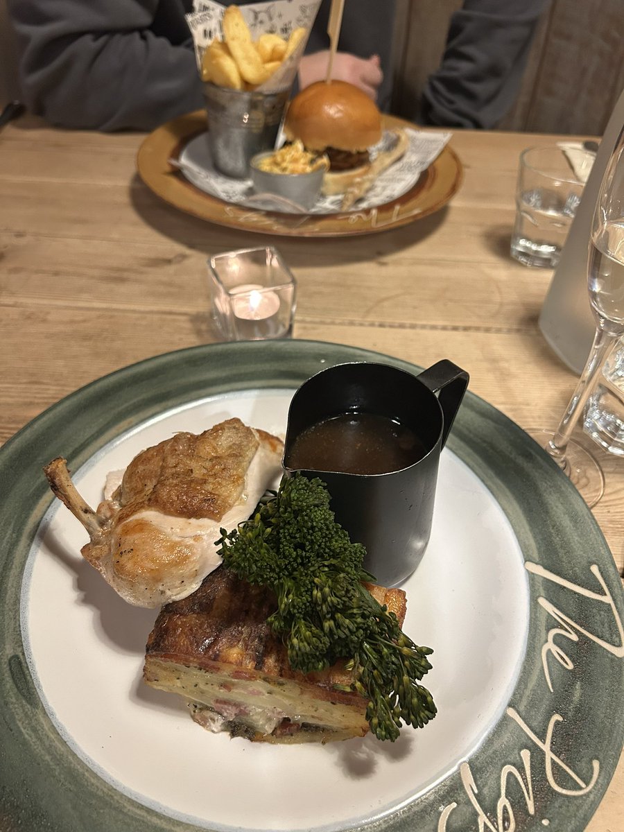A lovely break to <a href="/PigsPubNorfolk/">The Pigs Edgefield</a>