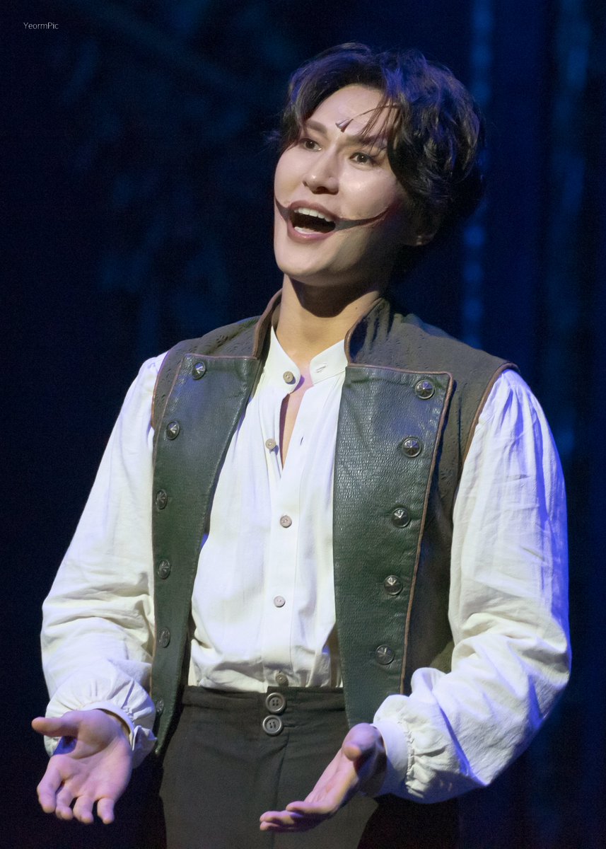Yeormpic's tweet photo. 250130 웃는남자 커튼콜 데이

그윈플렌 │ #박은태 배우님

참된 자유만 오직 정의만 살아 숨 쉬게 https://t.co/LsuGUea3fD
