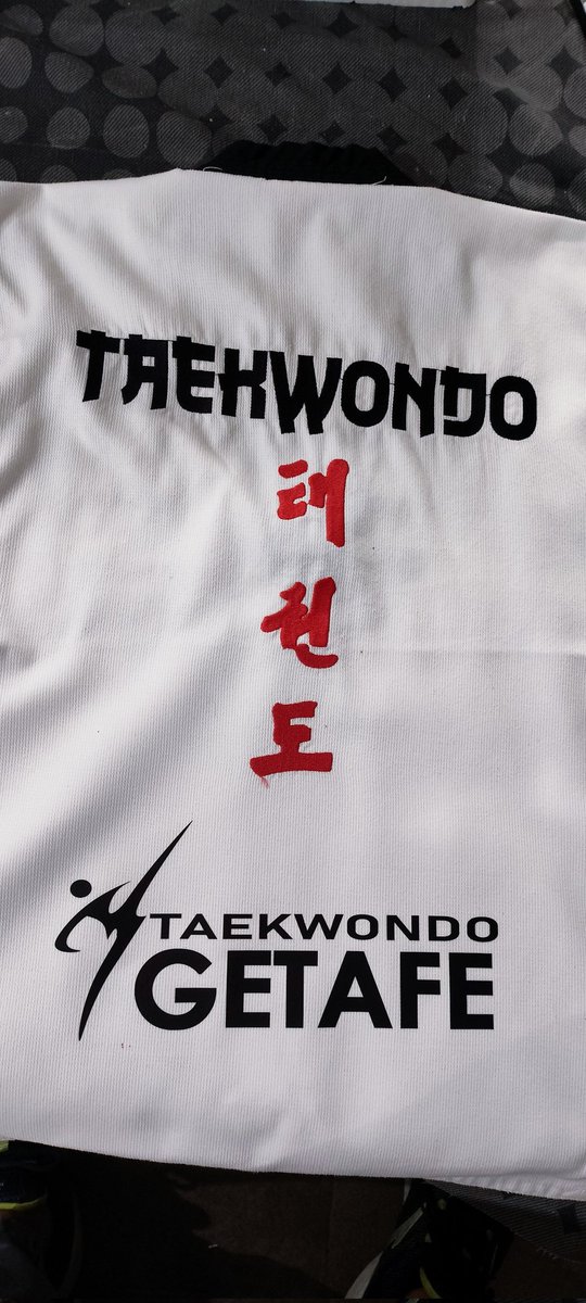 Pide información sobre como imprimir el logo del club en tus trajes de Taekwondo. Queda muy chulo😎