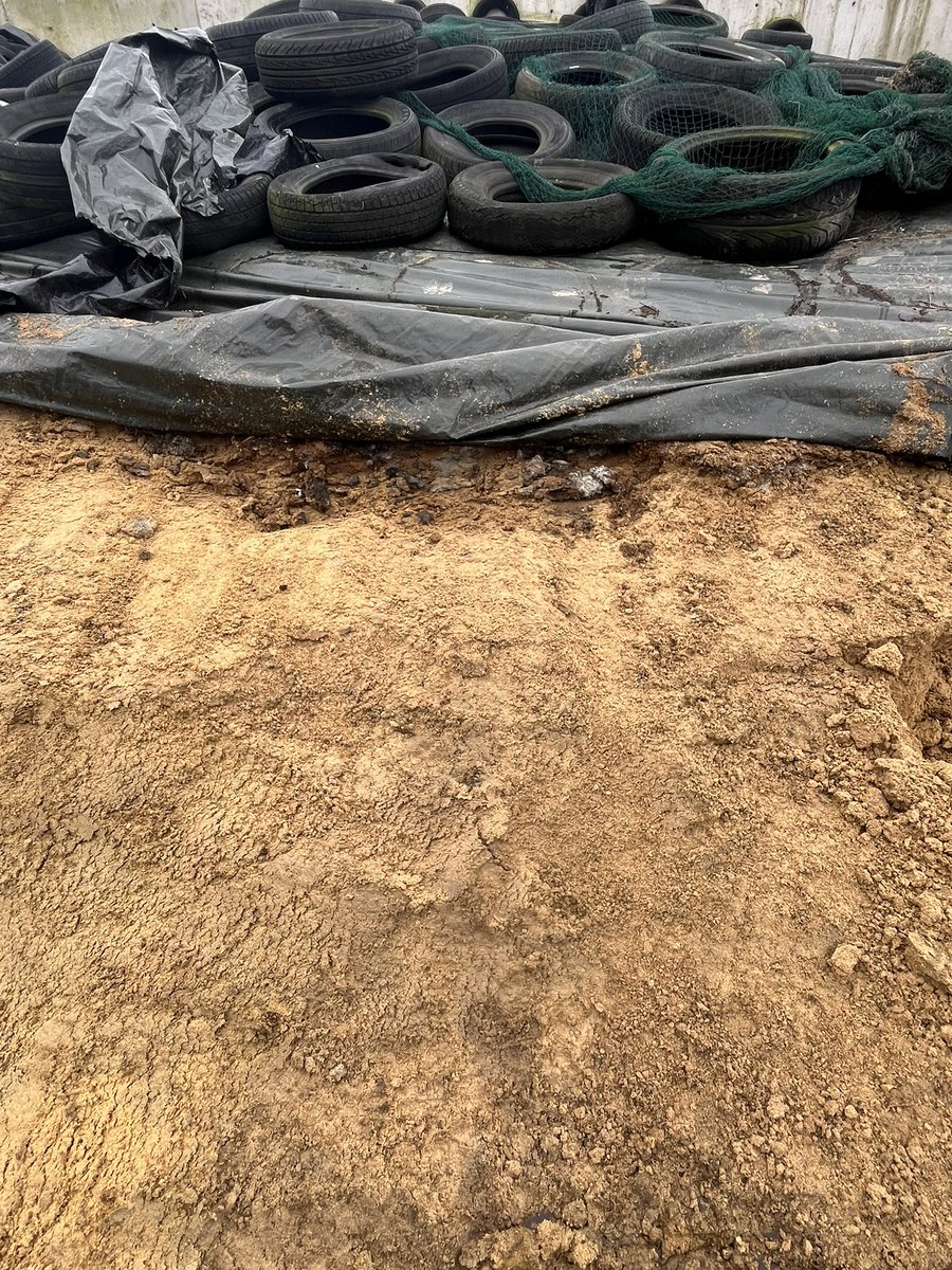 Opened our pit of moist distillers today, did a bit of a calculation to entertain myself, I reckon there is €3.2 million in alcohol excise duty by product in the pit 🤯🤯 mind blown