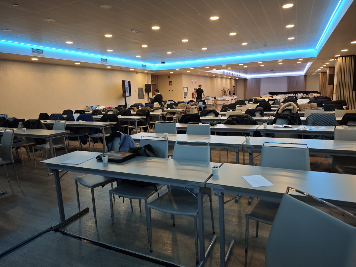 pedrolacacerola's tweet photo. Dia 4. Curso #AOTrauma Básico en Principios del Manejo de las Fracturas. La calma precede a la tempestad. Y muchísimo trabajo que no se ve. #AO_Week @AO_spain Formación Médica Continuada https://t.co/zaXc7qlNCC
