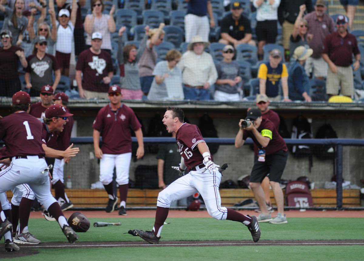 OlsenSection203's tweet photo. 15 #DaysToAggieBaseball 

@dmengden15 
@brigham_hill 
@Brycecolin3 
@wbj1212 https://t.co/aKe4qHjzh4