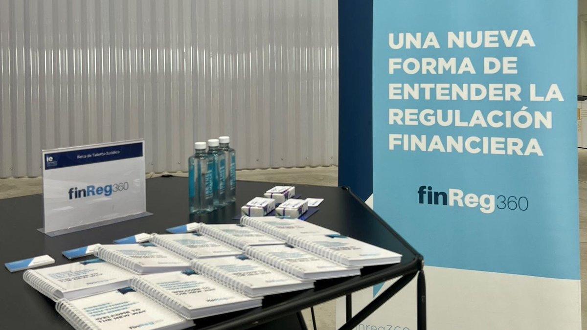 finReg360's tweet photo. ¡Participamos en el #ForodeEmpleo de @IEbusiness! Durante la mañana de hoy, hemos tenido la oportunidad de presentar finReg360 a los estudiantes y explicarles cómo es el día a día trabajando en nuestra firma. ¿Te gustaría unirte a nosotros? ¡Contáctanos! ✉➡ rrhh@finreg360.com https://t.co/tYKtiobJWU