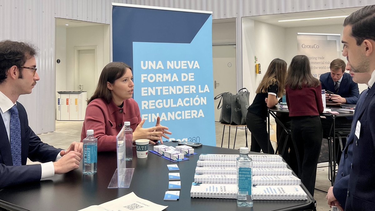 finReg360's tweet photo. ¡Participamos en el #ForodeEmpleo de @IEbusiness! Durante la mañana de hoy, hemos tenido la oportunidad de presentar finReg360 a los estudiantes y explicarles cómo es el día a día trabajando en nuestra firma. ¿Te gustaría unirte a nosotros? ¡Contáctanos! ✉➡ rrhh@finreg360.com https://t.co/tYKtiobJWU
