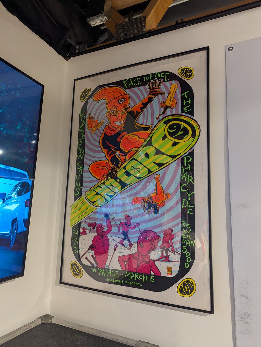 dodgejd's tweet photo. I went to the Punk Rock Museum and totally rubbed it in... @brie_e_anderson 
Appreciate the SEO community 👊 https://t.co/l9mtWOjI4c