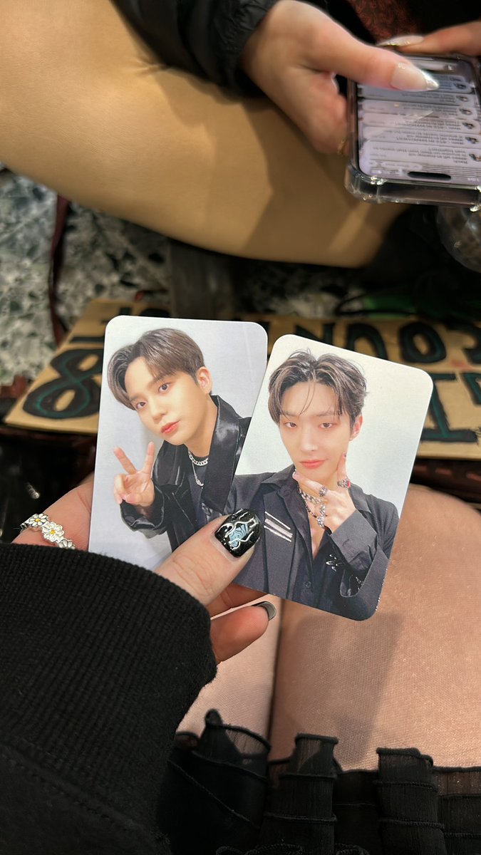nyxcookie's tweet photo. anyone wanna both of these for a san? #atinyzone #AteezinManchester https://t.co/4rqtbTipvx