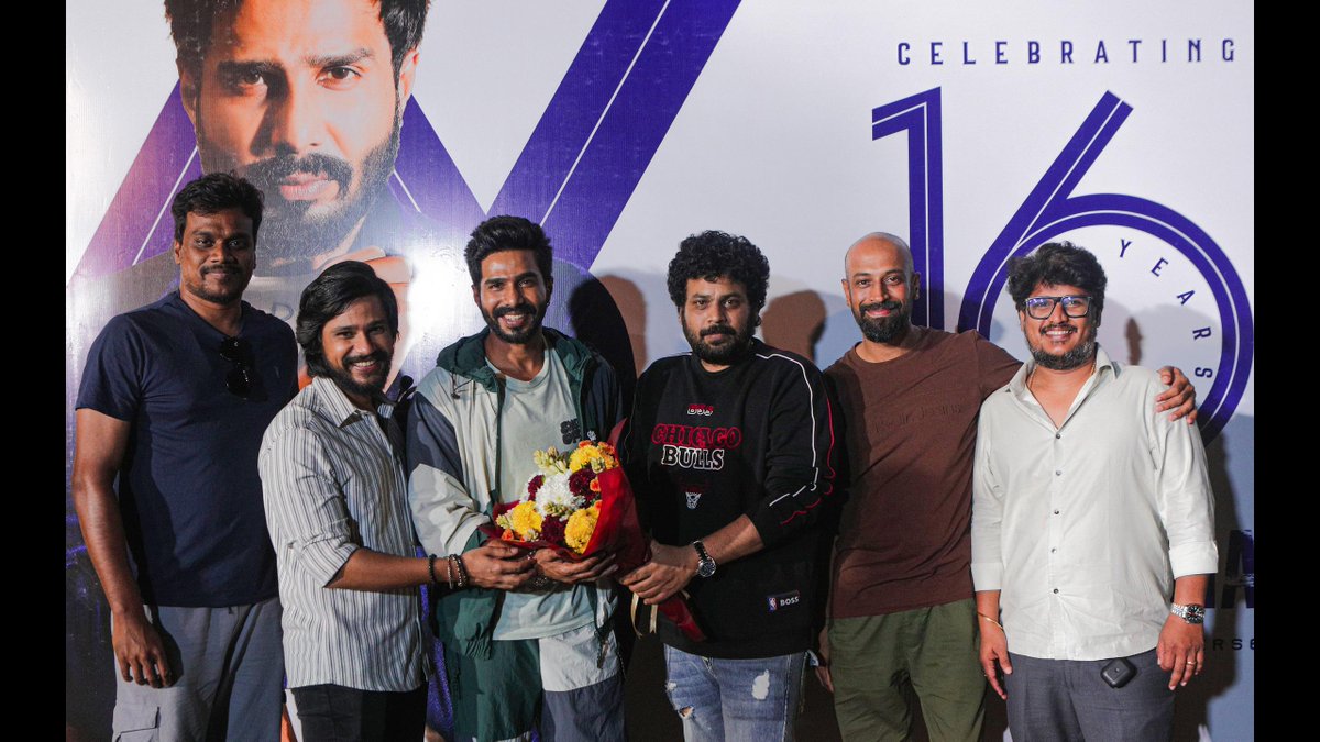 SSMusicTweet's tweet photo. A milestone to cherish! ⭐  #16YearsOfVishnuVishal had a special celebration on the #OhoEndhanBaby sets yesterday 💥

#VVStudioz #VishnuVishal #VV16 #VV

Directed by @Krishnakum25249. 

Produced by - @VVStudioz
@TheVishnuVishal @Romeopictures_ @mynameisraahul and @DCompanyOffl @DuraiKv. 

@TheActorRudra @mipalkar @shiyniknees  #MukeshManjunath @dop_harish @editorrcpranav @mahlyf_mahrulez  @sarathnivash @gopiprasannaa @RiseShineTalent @teamaimpr @decoffl