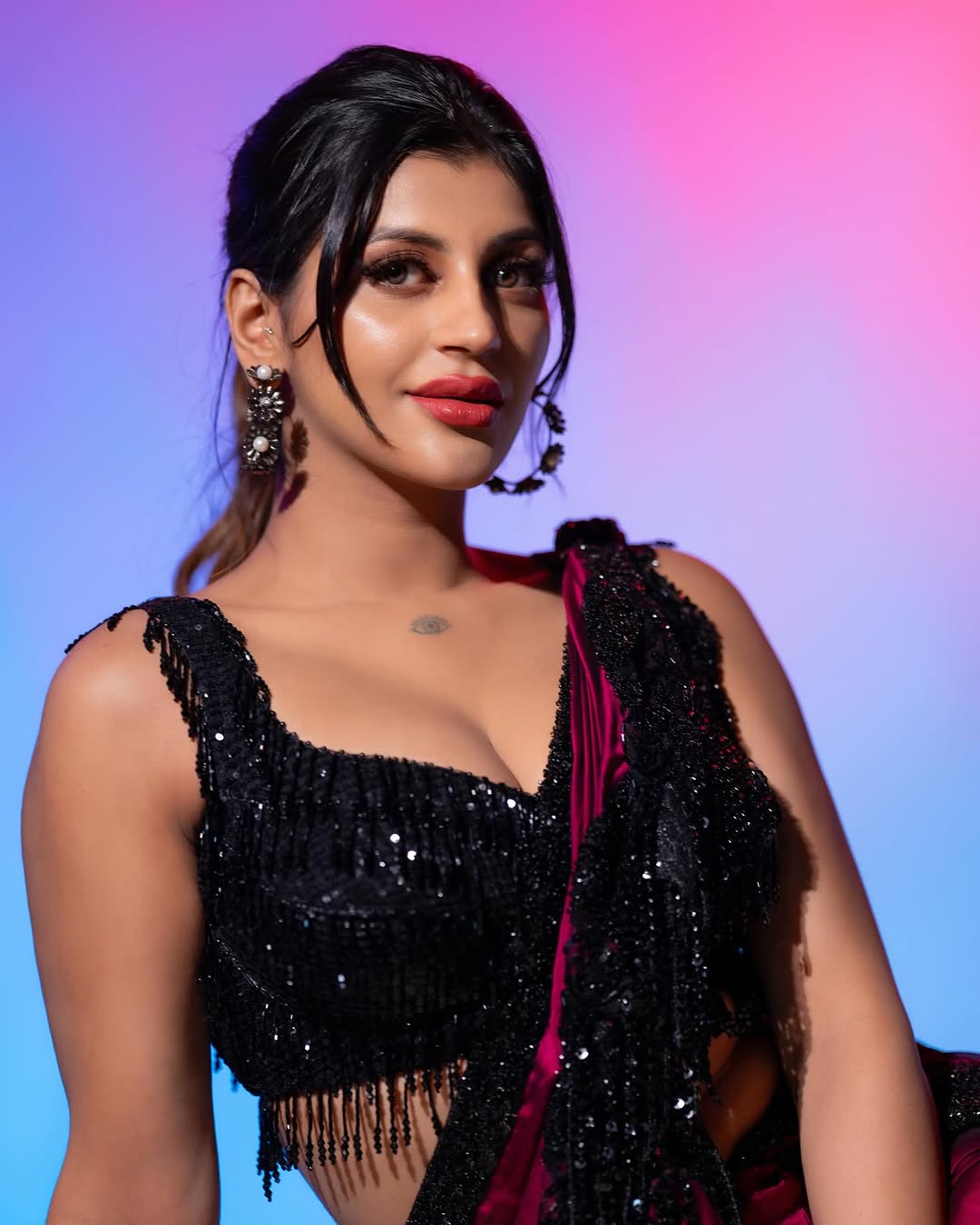 GiiyAizWIAAe-Is?format=jpg&name=large