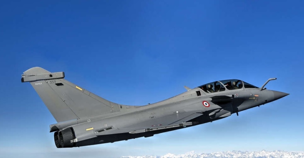 JagbaniOnline's tweet image. UAE ਨੂੰ 16.6 ਅਰਬ ਯੂਰੋ ਦੇ ਰਾਫੇਲ ਲੜਾਕੂ ਜਹਾਜ਼ਾਂ ਦਾ ਮਿਲਿਆ ਪਹਿਲਾ ਬੈਚ 
jagbani.punjabkesari.in/international/…
#UnitedArabEmirates #Rafalefighterjets #Firstbatch