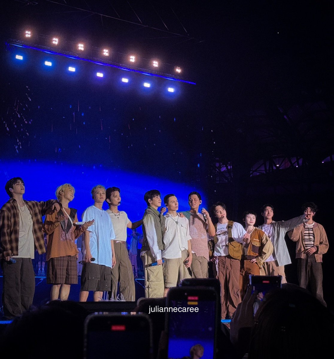 doesjoulescare's tweet photo. The annual posting, i love u seventeen for making my youth special. 🥹🩷🦋*:･ﾟ✧*:･ﾟ✧  day 1 and 2 standing let’s gooo!! https://t.co/kdBVPnj3bY
