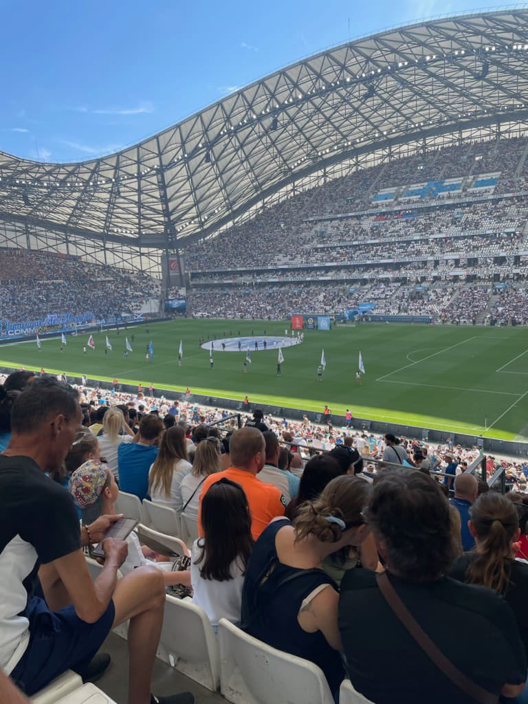Zbeubinho (@zbeubinhot) on Twitter photo OM FC Lyon
4 virage nord
2 Ganay O côte à côte
Venez en dm la team!
#OM #ALLEZLOM #TEAMOM #Ligue1 #Olympico
Certifié <a href="/biloEntraide/">OM BILLETS 🎟️</a> <a href="/OM_LeReseau/">L'Olympien</a> OM FC Lyon
4 virage nord
2 Ganay O côte à côte
Venez en dm la team!
#OM #ALLEZLOM #TEAMOM #Ligue1 #Olympico
Certifié <a href="/biloEntraide/">OM BILLETS 🎟️</a> <a href="/OM_LeReseau/">L'Olympien</a>