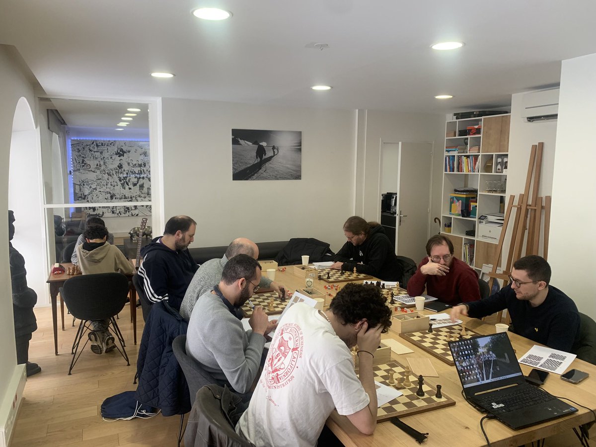 Sebastien Mazé (@mazetovic) on Twitter photo Encore 2,3 places pour le stage de Paris les 15-16 Février!
14h d’échecs ( et de souffrance 😅) dans la bonne humeur.
Nouveauté pour ce stage, chaque stagiaire choisit un thème à travailler . Ouvert à tous, Contact mazesebastien84@gmail.com Encore 2,3 places pour le stage de Paris les 15-16 Février!
14h d’échecs ( et de souffrance 😅) dans la bonne humeur.
Nouveauté pour ce stage, chaque stagiaire choisit un thème à travailler . Ouvert à tous, Contact mazesebastien84@gmail.com