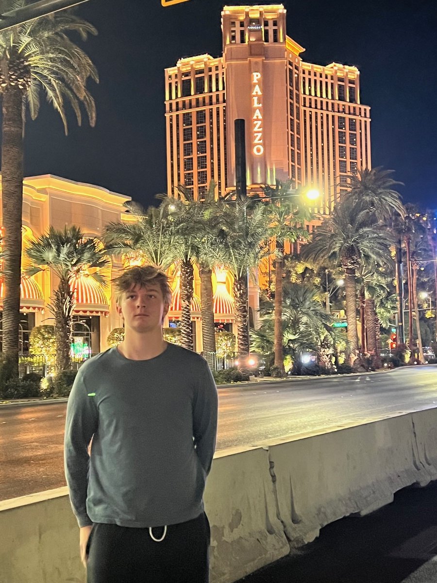 ZachRuminski's tweet photo. Had a chance to see Vegas on a trip with the family. Had a great time and got to see @CrissAngel too! @ZKittley @PlayBookAthlete @CoachKeithEmery @StateCoachD @Coachtimbeck @CoachChadwell @CoachHefNCSA @coach_sclark @CoachDickert @CoachAlbin @Dowell_Loggains @RickyRahne @CoachBobChesney @FUCoachHendrix @RussHuesman @TonyTrisciani @CoachMikeLondon @GSCoachHelton @HCWillieSimmons @DellMcGee @Coach_heals @CoachSBeamer @Belichick_B @coachjoshheupel @CoachSark @RSilverfield @RealCoachRod @Coach_Smith @BretBielema @coach_cristobal @coach_bnapier @CoachGolesh