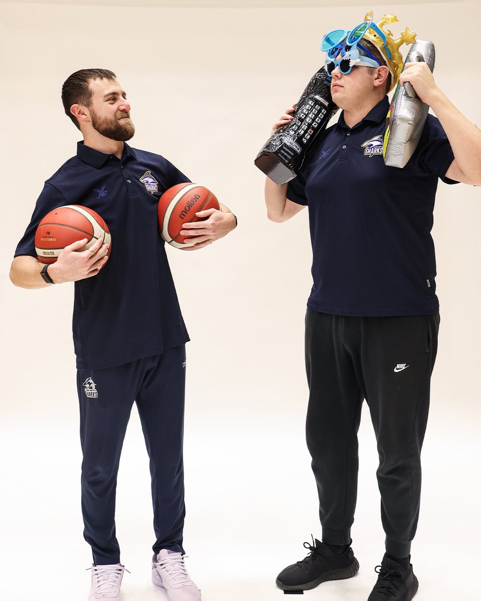 We’ve been getting into the retro mood ready for tomorrow 📞 Have you got your 90’s outfits ready?! 

Tickets still available for Neon 90’s Night tomorrow <a href="/pcasheffield/">Park Community Arena Ltd.</a> 🎟️ app.fanbaseclub.com/Fan/Tickets/Se…