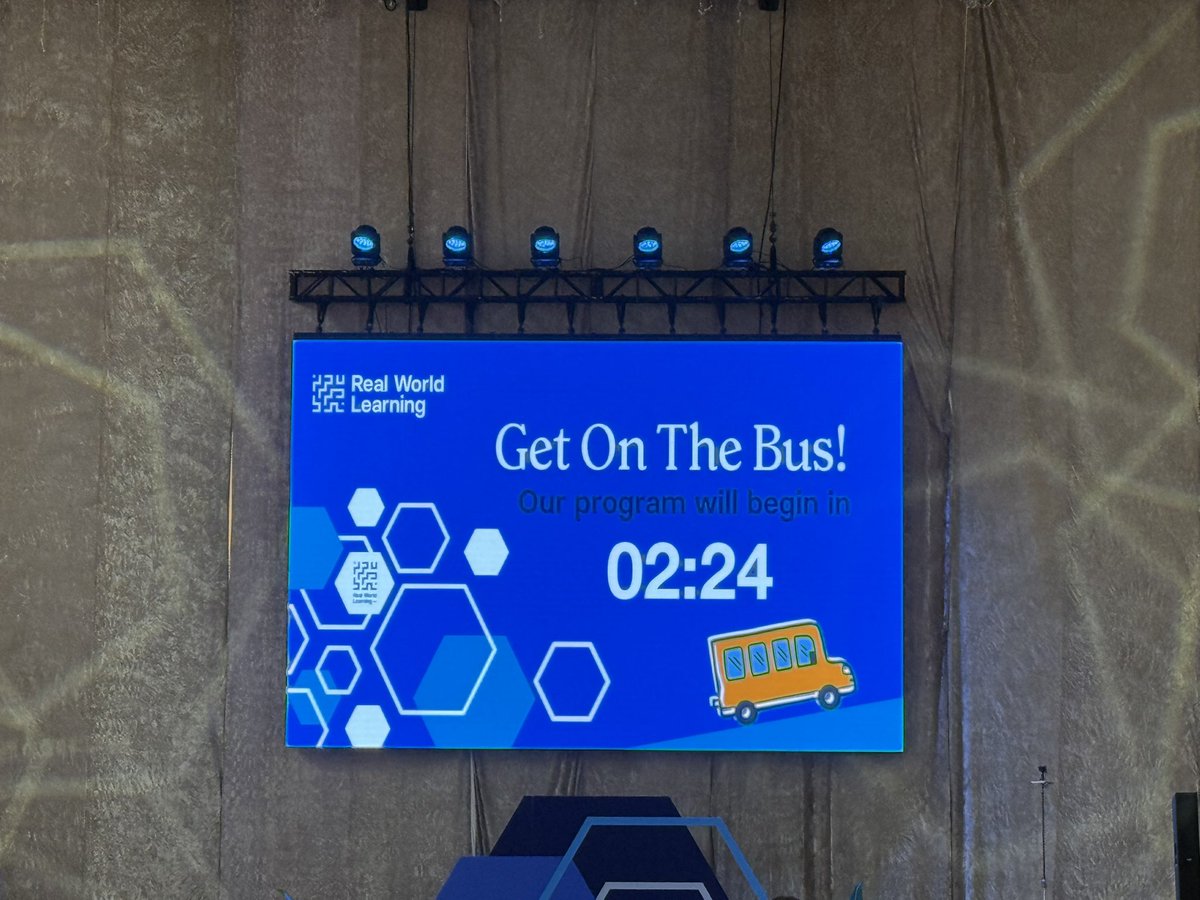 krodrequez's tweet image. 2025 #GetOnTheBus event @UnionStationKC today to celebrate our @GrandviewCSD4 students and the amazing #RealWorldLearning happening throughout KC in partnership with @KauffmanFDN !!  @PrissyLeMay @mkklick @drvsmith