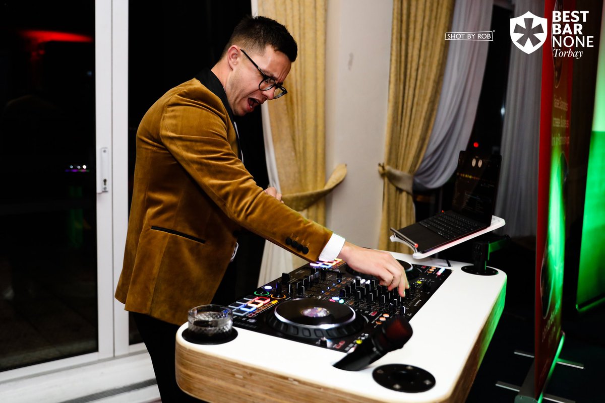 🟠 We’re delighted to welcome back Mark from <a href="/FutureMedia_/">Future Media</a> as our host and DJ at our Awards Night on Tuesday 18th March. 🎉

Tickets available from ⬇️

bbn-torbay.sumupstore.com 🎟️