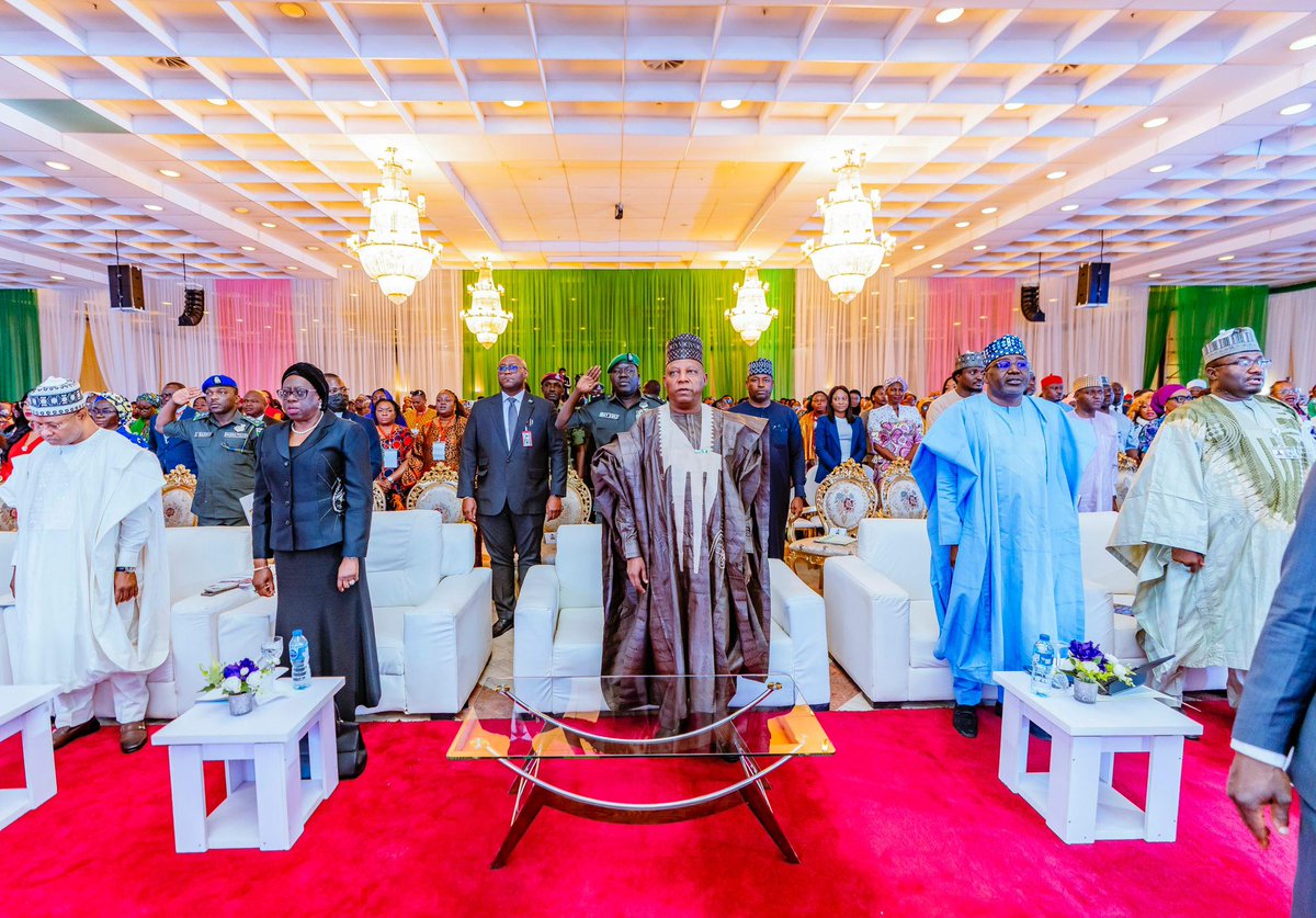 Sharksawn's tweet photo. Women Will Lead Africa’s $29trn Economic Ambition, Says VP Shettima
* Launches project #SheIsIncluded to bridge gender gaps in finance, economy
In a move to advance gender equality and women’s economic empowerment, Vice President @KashimSM has declared that women will be at the forefront of Africa’s projected $29 trillion economic transformation.
He expressed strong conviction that gender inclusion is not merely a rhetorical commitment but a cornerstone of Nigeria’s national development agenda.
Senator @KashimSM stated this on Thursday in Abuja when he declared open the 2025 Gender Inclusion Conference and launched Project #SheIsIncluded to bridge gender gaps in finance and the broader economy.
The conference with the theme, “Breaking Barriers, Building Resilience for Sustainable Women’s Economic and Financial Inclusion,” builds on the 2024 Aso Accord for Economic and Financial Inclusion and underscores Nigeria’s commitment to achieving Sustainable Development Goal 5: gender equality and the empowerment of all women and girls.
“We cannot build the Nigeria or Africa we envision without fully integrating women into our economic systems. Women are not just participants in our economy; they are leaders, innovators, and the bedrock of sustainable development,” the Vice President stated.
According to VP @KashimSM, Project #SheIsIncluded is built on four key pillars of education and financial literacy, maternal healthcare, gender-sensitive policies and programmes, and expanded economic opportunities for women.
He also announced that the initiative will reach all 774 local government areas across Nigeria to ensure that no woman is left behind.
“Our commitment to gender inclusion is not a cosmetic performance to placate the sensibilities of progressives; it is a fundamental pillar of our national development agenda. We are not just assuring the women of Nigeria of their place in our collective journey—we are creating the pathways for them to lead the charge,” VP @KashimSM said.
He explained that the project “is not just about meeting quotas—it is about unlocking the full potential of our people to drive the broader economic goals of His Excellency, President @officialABAT’s administration.”
The Vice President noted that the initiative will be spearheaded by the Presidential Committee on Economic and Financial Inclusion in partnership with the Ministry of Women Affairs.
“To build an inclusive economic ecosystem where all Nigerians, regardless of gender, can contribute and benefit, we must redouble our efforts and align with global best practices. We must be relentless in our pursuit of Sustainable Development Goal 5—achieving gender equality and empowering all women and girls,” he affirmed.
He emphasised that the two-day conference is more than just a forum for discussion as it is an avenue for serious reflection and practical strategising on how to build an inclusive nation. He urged both public and private sector stakeholders to take the opportunity to outline actionable steps towards active participation in the gender inclusion agenda.
“I look forward to the recommendations that will emerge from this conference, knowing that they will shape the future of gender inclusion in Nigeria,” VP @KashimSM added.
In her remarks, the Chief Justice of Nigeria, Justice Kudirat Kekere- Ekun, said the conference was an important milestone in the collective effort to outline ways of breaking barriers to empowering women and promoting inclusion.
She said gender inclusion was a key enabler of sustainable development and central to addressing poverty and fostering economic growth, noting that it should translate into financial independence, wealth creation, and leadership development for women across different sectors.