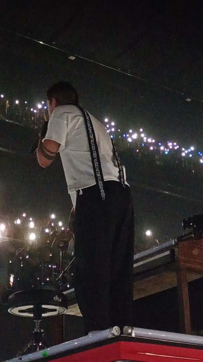 florssi ⊬ tweet media