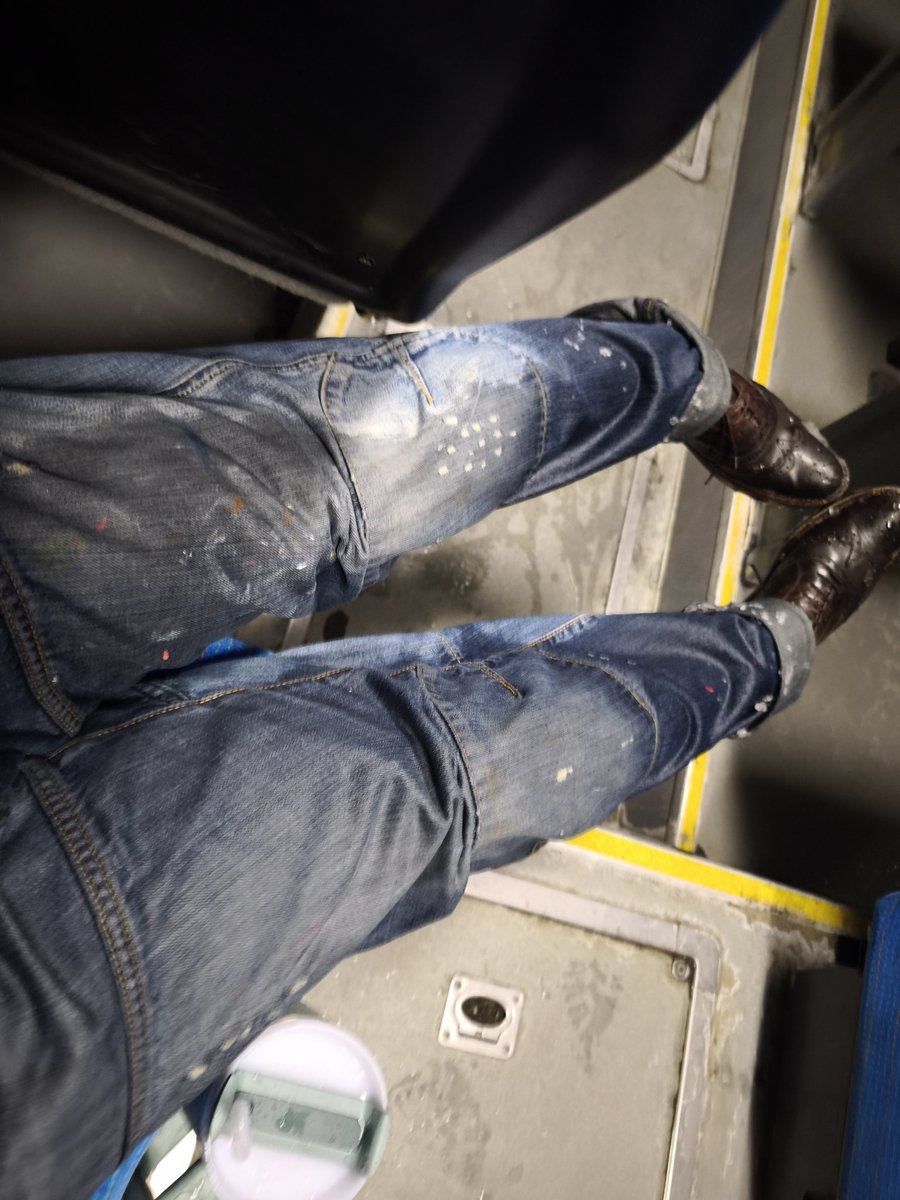 Nei samt fr þetta er literally bara einum fávita að kenna. Allir aðrir HÆGÐU  Á SÉR eins og siðað fólk.