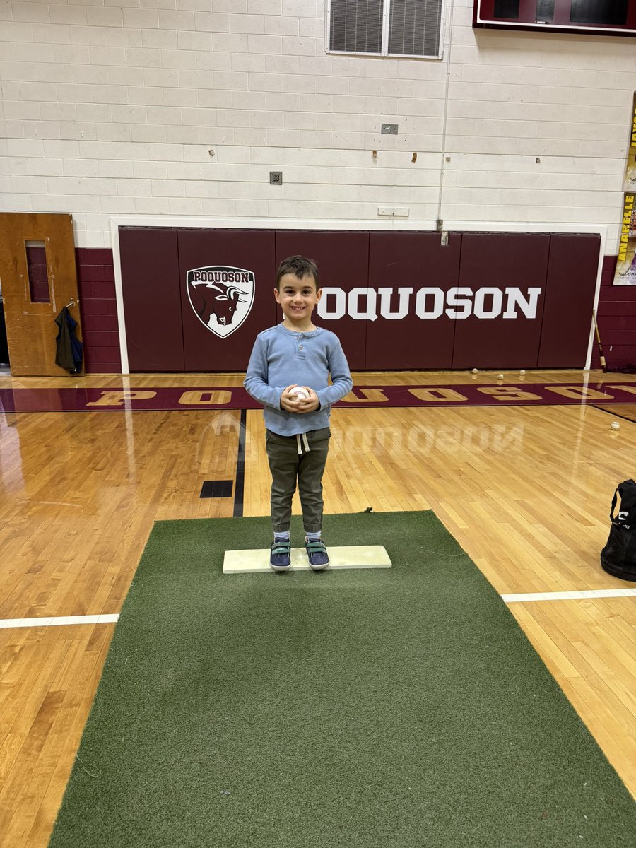 hpe_zackbaker's tweet photo. Nate got a bullpen session in with the boys from @PoqHSBaseball at practice the other night

#futureballplayer #southpaw https://t.co/ywlVpirSwq