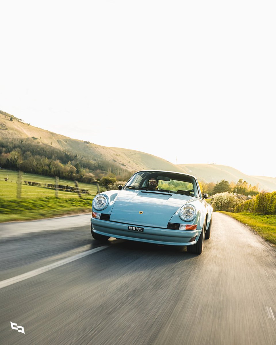collectingcars_'s tweet photo. This Porsche 911 is an involving and highly acclaimed air-cooled sports car, treated to a ‘backdate’-style overhaul and rebuild.

📍LIVE NOW - Newbury, Berkshire, United Kingdom

🔗Find out more: https://t.co/bVtNFwC8kZ

#CollectingCars #Porsche #911 #Restomod #Backdate #Flat6 https://t.co/5MLpg2Vf3t