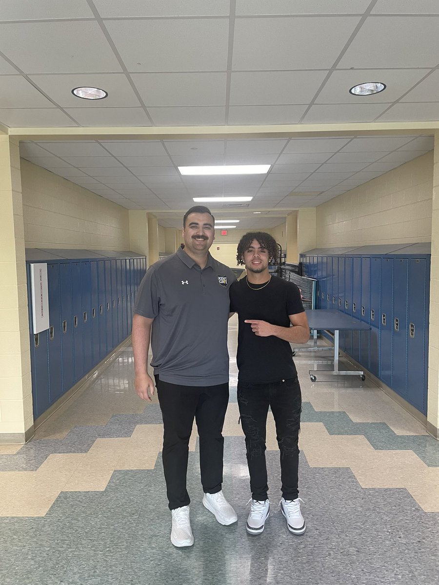 Teays Valley Vikings Football (@teaysvikings) on Twitter photo We appreciate <a href="/Angelmatute_17/">Angel Matute</a> from <a href="/KentStFootball/">Kent State Football</a> for stopping by and checking on our guys.
#FearTheHorns We appreciate <a href="/Angelmatute_17/">Angel Matute</a> from <a href="/KentStFootball/">Kent State Football</a> for stopping by and checking on our guys.
#FearTheHorns
