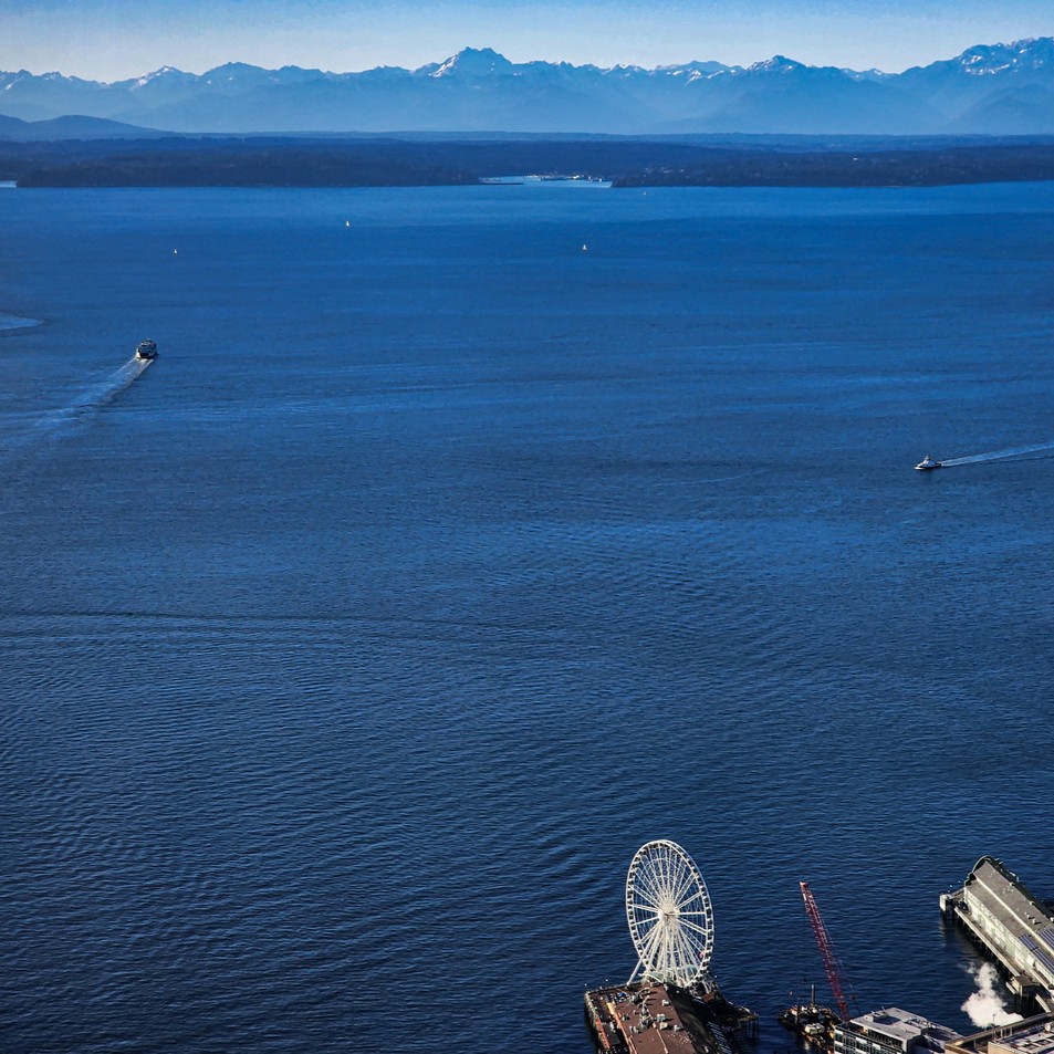 BrownBear's tweet image. We'll make your car shine like the Puget Sound on a crisp, sunny winter day! 🤩 ✨ 

#BrownBearCarWash #LetsShine