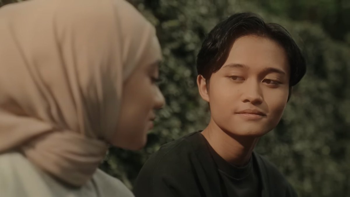 Z33Y44's tweet photo. ternyata putus karna keduanya sibuk?? KOMUNIKASI NYA DIPERBAIKIN HEY 😭🫵🏻 

part terNYES 💔 dialog yg nab pasangin slayer “terimakasih udah hadir di hidupku, selama ini, selamanya” 

#TakSatuCeritaNabilaNjan https://t.co/dfoN20VzYA