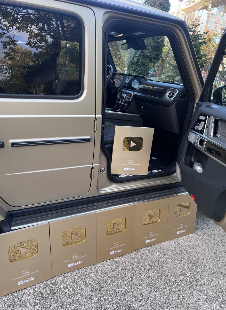 FacelessPrinter tweet media