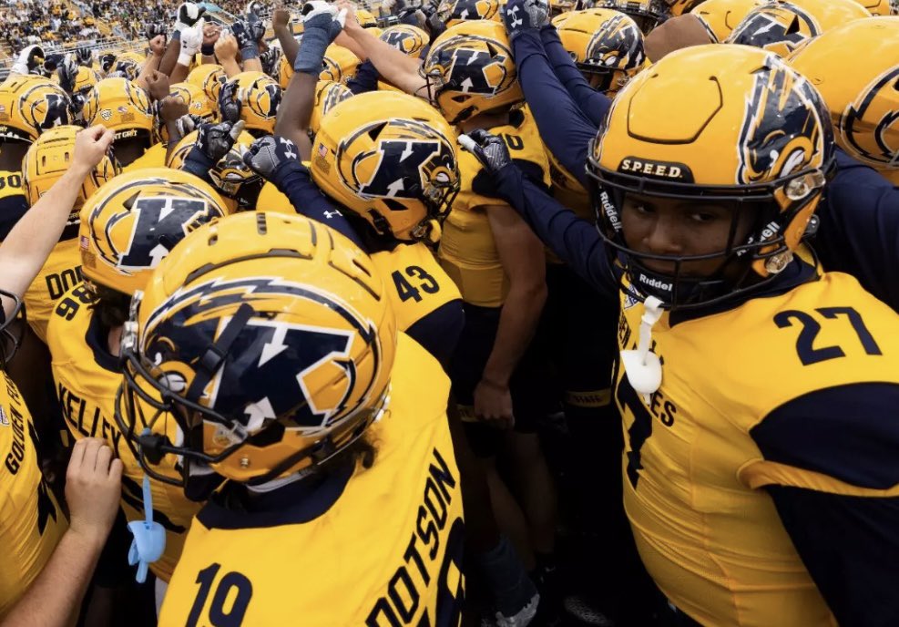 After a great conversation with <a href="/MMrob75/">Malcolm Robinson Jr</a> I am excited to announce that <a href="/KentStFootball/">Kent State Football</a> re-offered. Thank you <a href="/KentStFootball/">Kent State Football</a> <a href="/DLSFootball_MI/">De La Salle Pilots Football</a> <a href="/RisingStars6/">Rising Stars Academy</a> <a href="/coachrohn/">Dan Rohn</a> <a href="/AllenTrieu/">Allen Trieu</a> <a href="/247Sports/">247Sports</a> <a href="/nxt1sports/">NXT 1</a> <a href="/SWiltfong_/">Steve Wiltfong</a> <a href="/GregSmithRivals/">Greg Smith</a> <a href="/AndrewSFlorio/">Andrew Florio</a> @RivalsWardlaw @On3Recruits