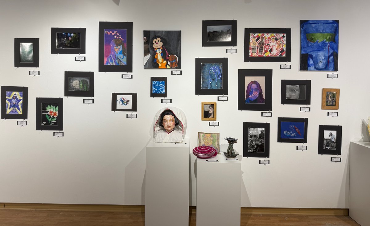 Bloom Trail artists are participating in the Regional Annual H S Student Art Exhibition at South Suburban College from February 3-27. You are invited to attend an awards ceremony on Feb 27th from 6-8pm at SSC. <a href="/PrincipalKeene/">Glynis Keene</a> <a href="/DrNavarre/">Supt. Lenell Navarre</a>