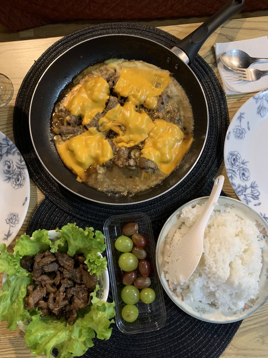 Ms_Neighbor's tweet photo. cny well spent💛 https://t.co/G9FsDTKI5i